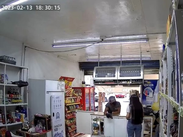 Una mujer evitó un robo con gas pimienta en Guanajuato, México (Video)