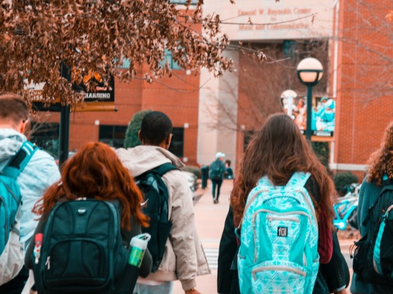 Los niños estadounidenses en edad escolar sufren de hambre, advierten las escuelas