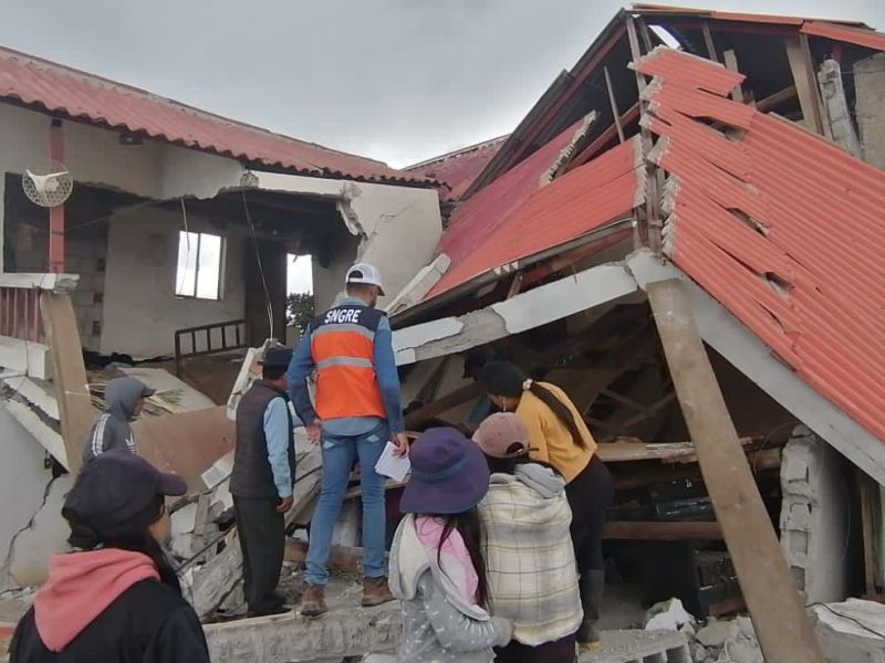 Declaran Estado de Excepción y emergencia vial tras terremoto en Ecuador