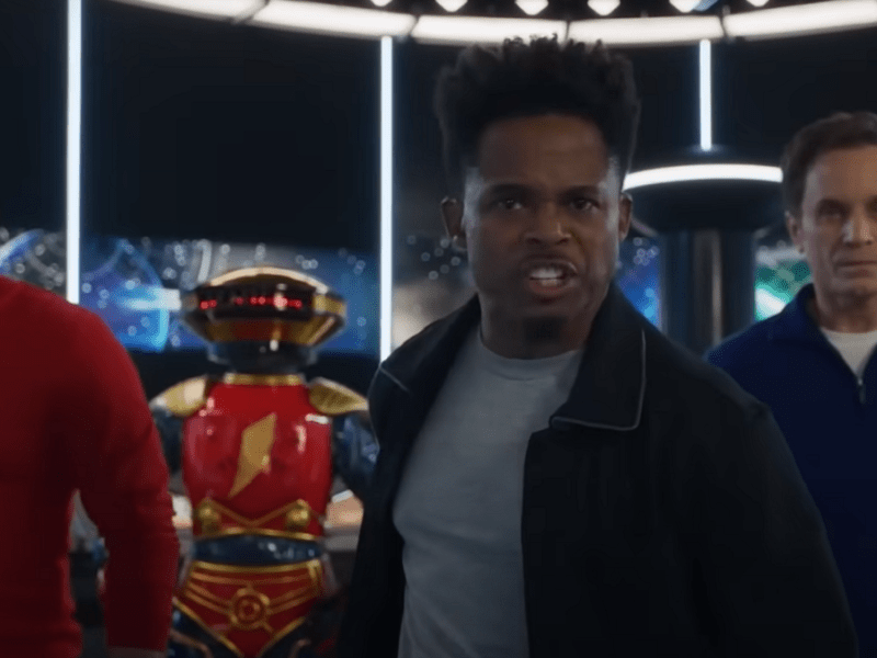 Netflix estrena tráiler de los Power Rangers, la película trae de vuelta a actores del elenco original