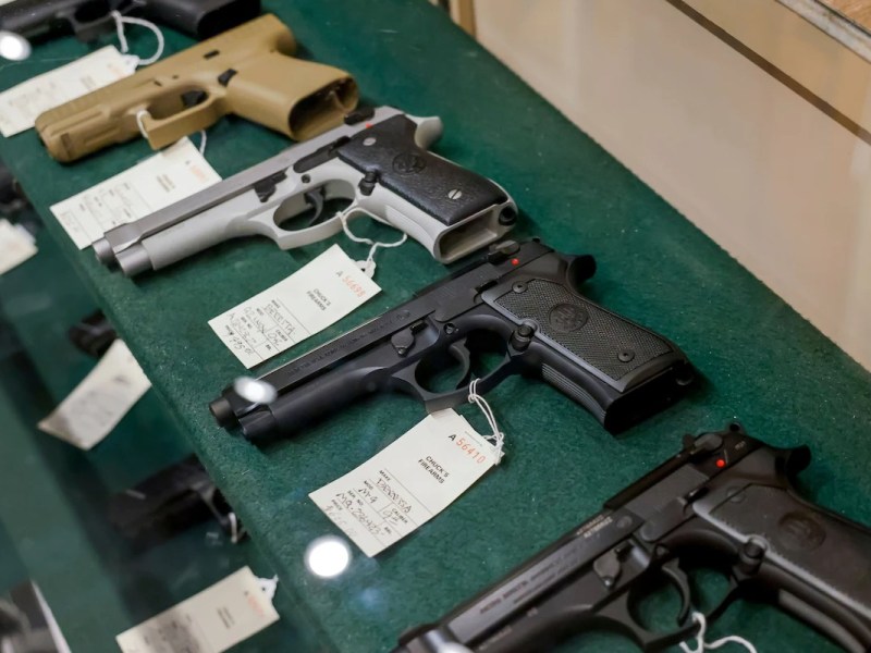 Avanza ley que permitirá porte de armas sin licencia en Florida