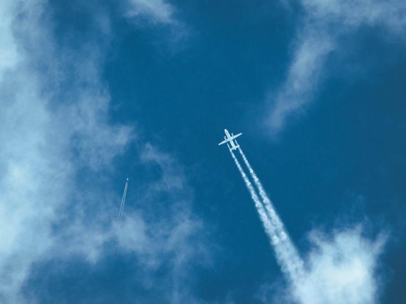 No hay evidencias de que los aviones dejen una estela de sustancias químicas (chemtrails) para controlar el clima