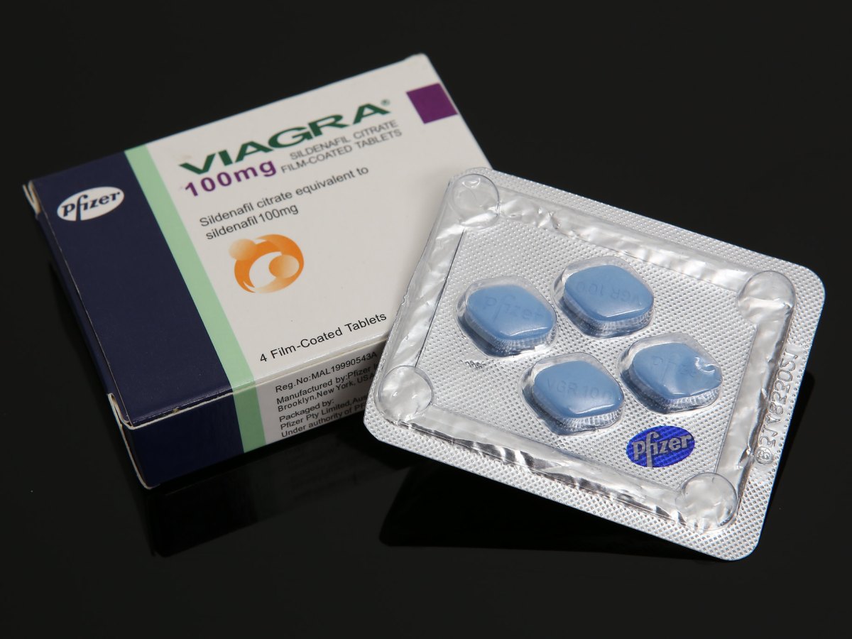 Envíos ilegales de medicamentos por correo no son de opioides. Muchos contienen Viagra