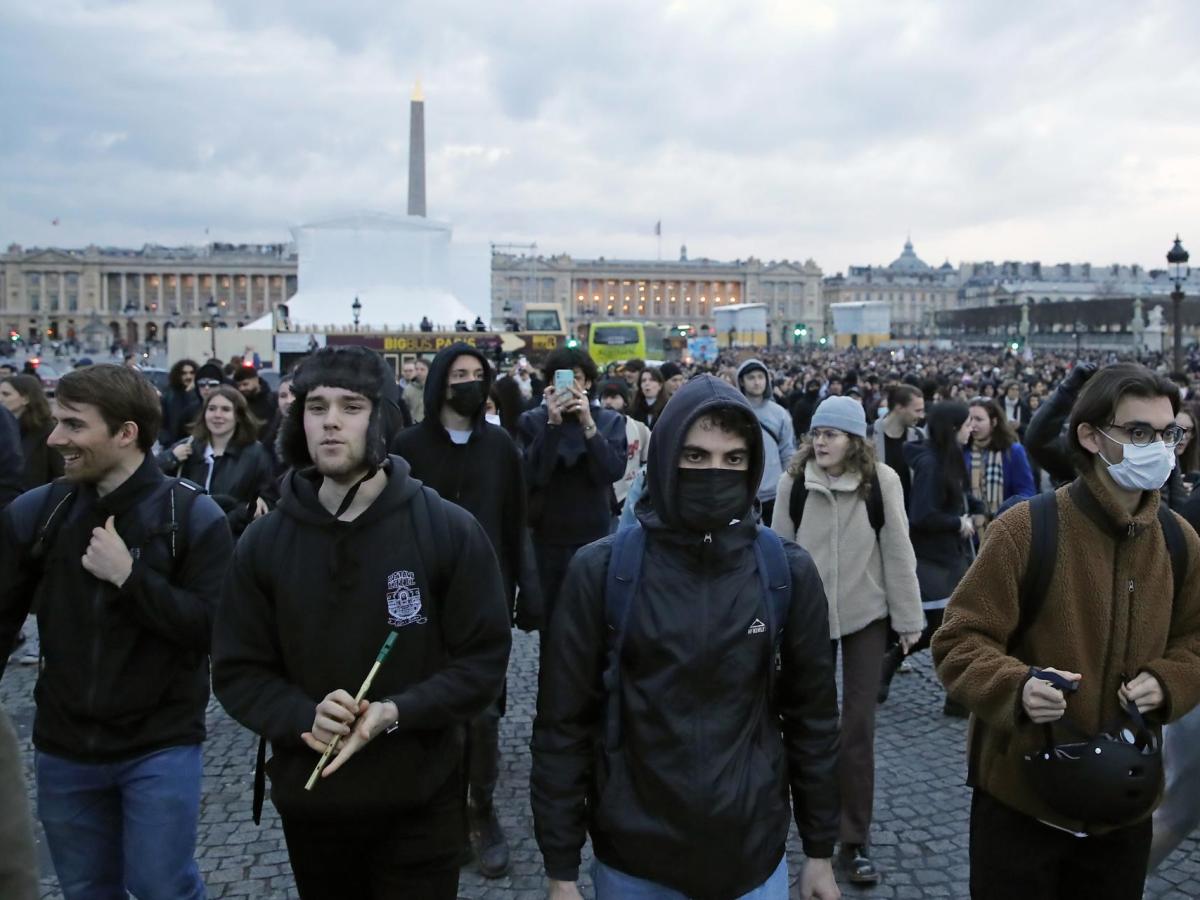 Protestas en Francia dejan más de 300 personas detenidas