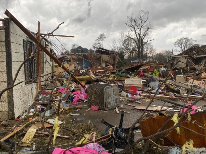 Al menos 25 heridos deja tornado en Arkansas