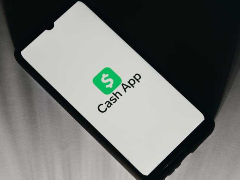 Asesinan a puñaladas al fundador de CashApp