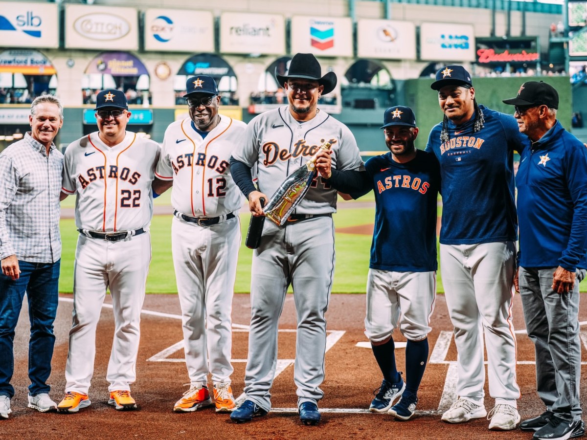 Astros de Houston homenajean a Miguel Cabrera (Video)