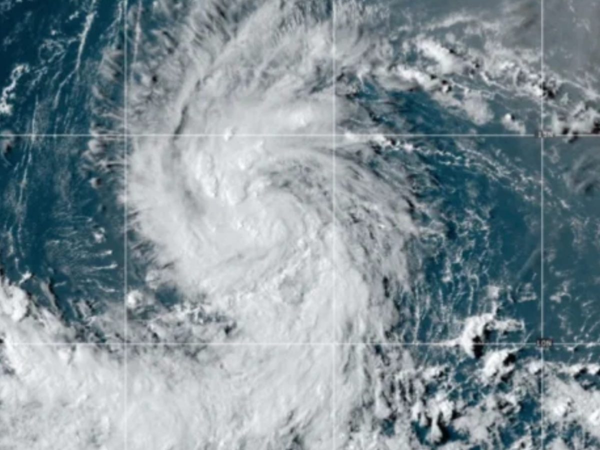 Tormenta Lee se convertirá en un huracán “extremadamente peligroso” para el fin de semana