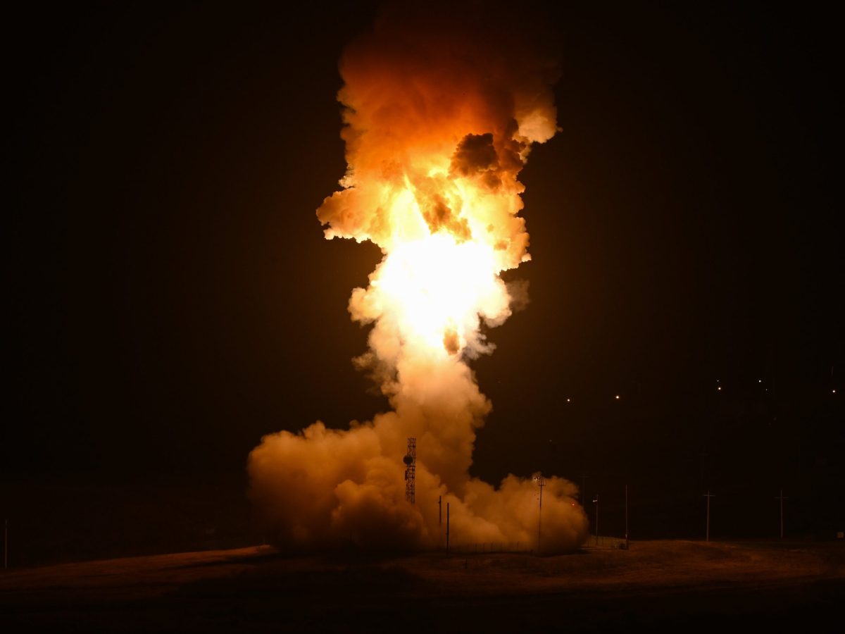 EEUU lanza misiles balísticos intercontinentales "de prueba" en medio de crecientes tensiones